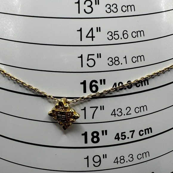 LOT 1408 18K gold plated Givenchy necklace micro size - Picture 2 of 8